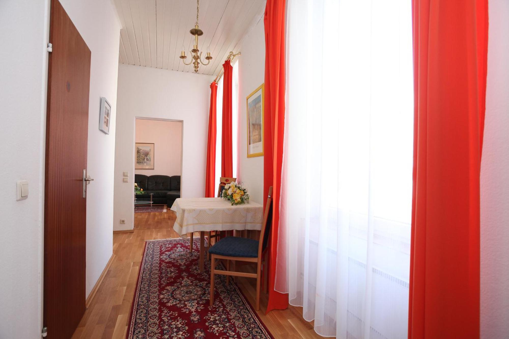 Mozart Apartments Wina Bagian luar foto